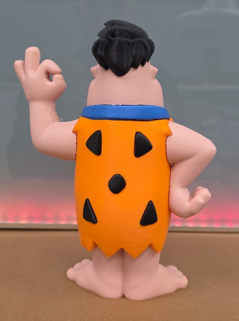 Homem das cavernas moreno 3